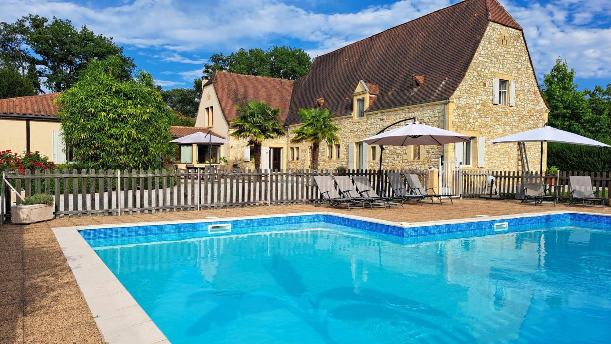 La Barde Montfort, Votre Maison D'Hotes A 4 Kms De Sarlat Dordogne Bed & Breakfast Vitrac  Exterior foto